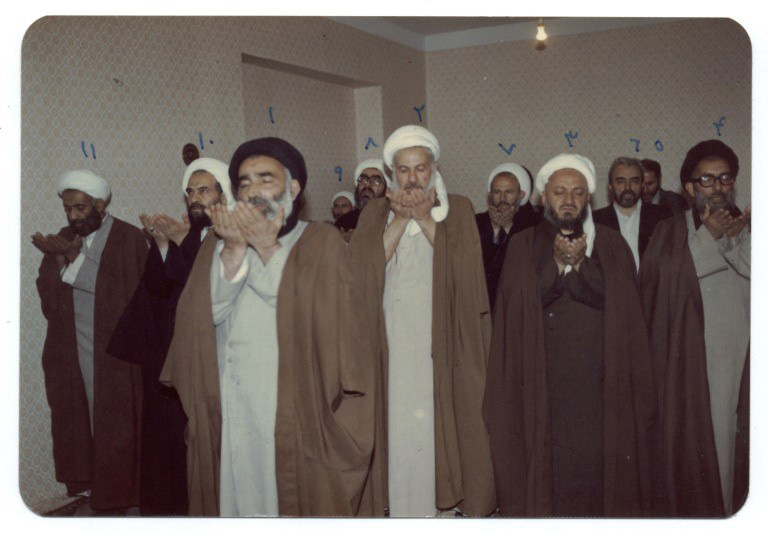 پرونده:میانجی (3).jpg