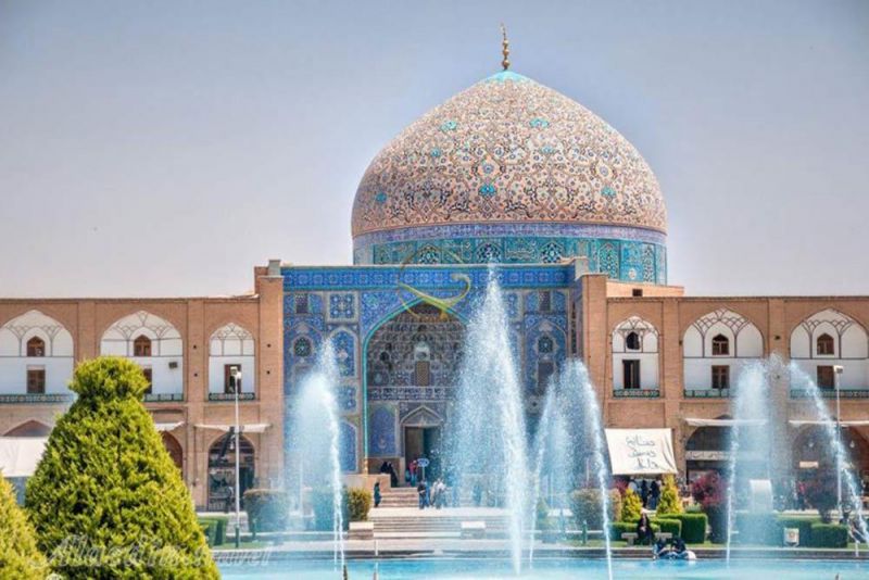 پرونده:Sheikh-Lotfollah.jpg