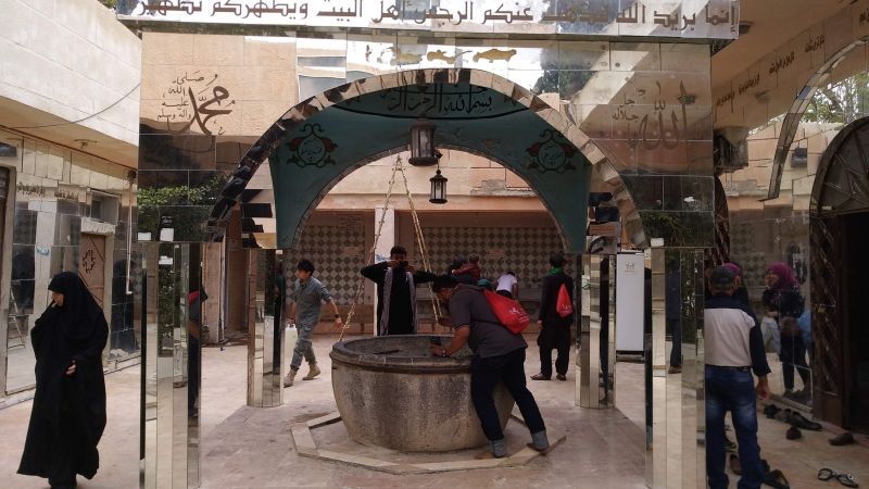 پرونده:قبرستان باب الصغیر.jpg