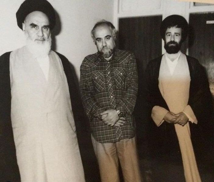 پرونده:حکیمی (2).jpg